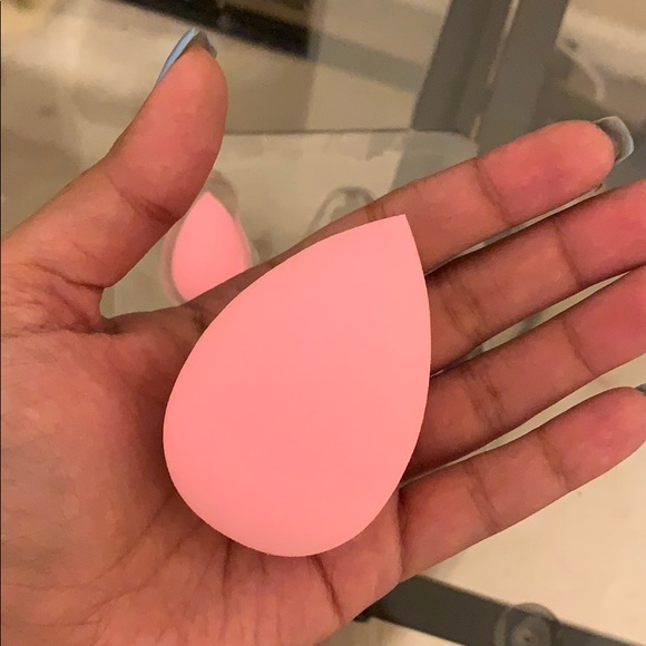 Makeup sponge - Picture 3 of 6